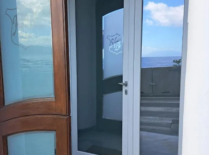 Tre Re Via Marina Grande,264